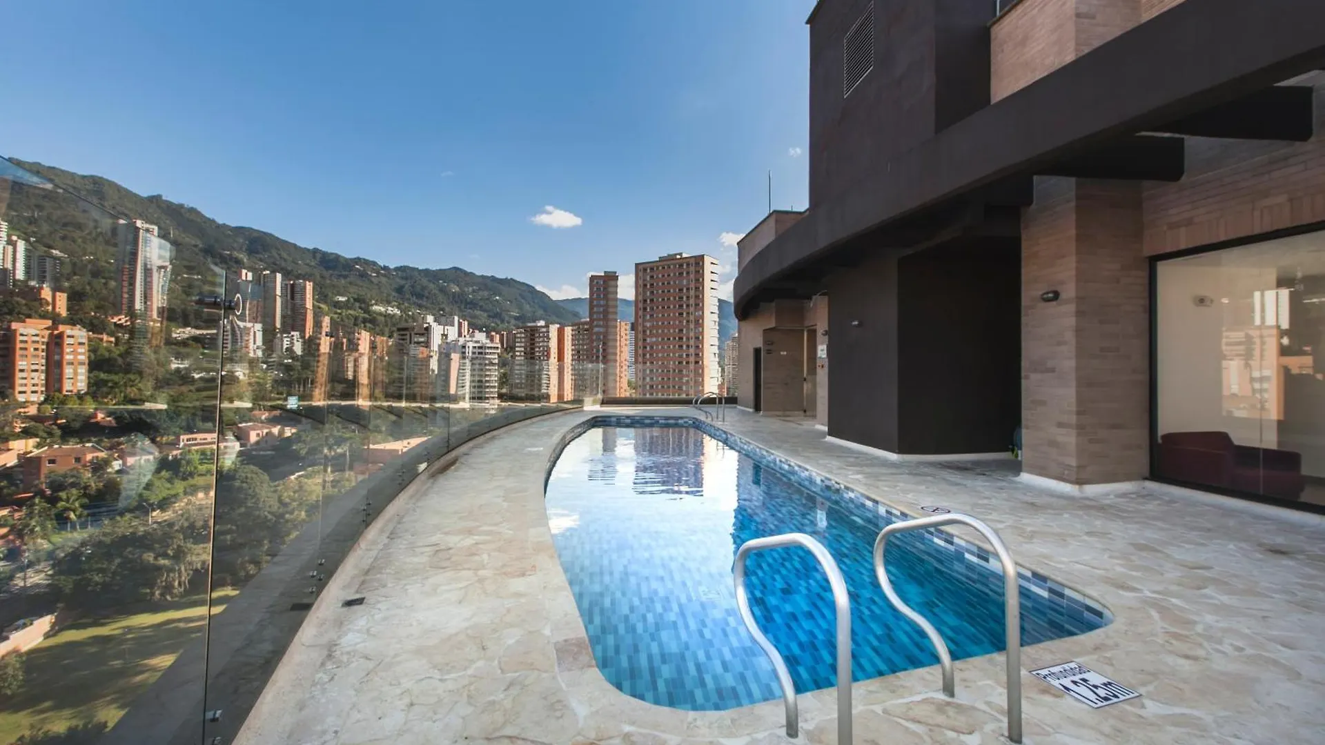 Class De Suites De Lujo El Poblado. Excelente Ubicacion Medellín 0*,  Colombia