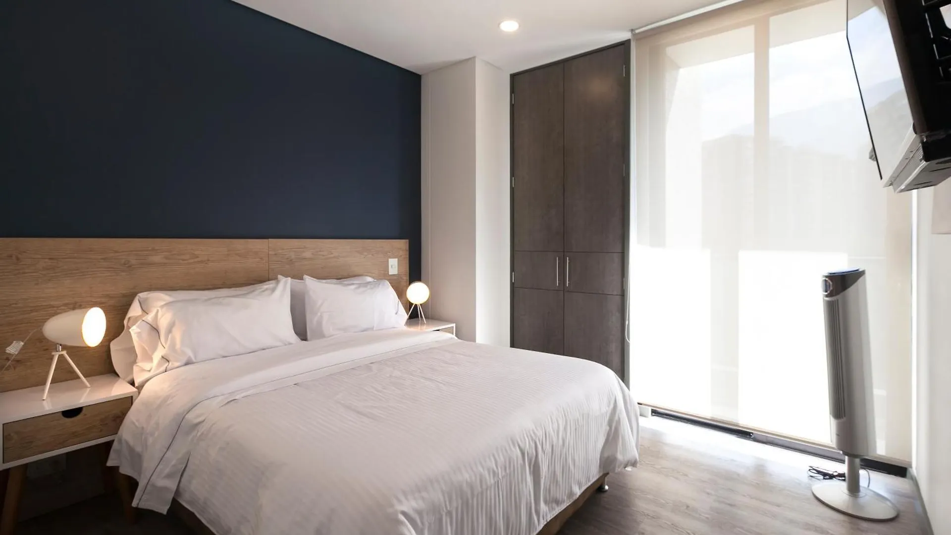 Class De Suites De Lujo El Poblado. Excelente Ubicacion Medellín Apartament